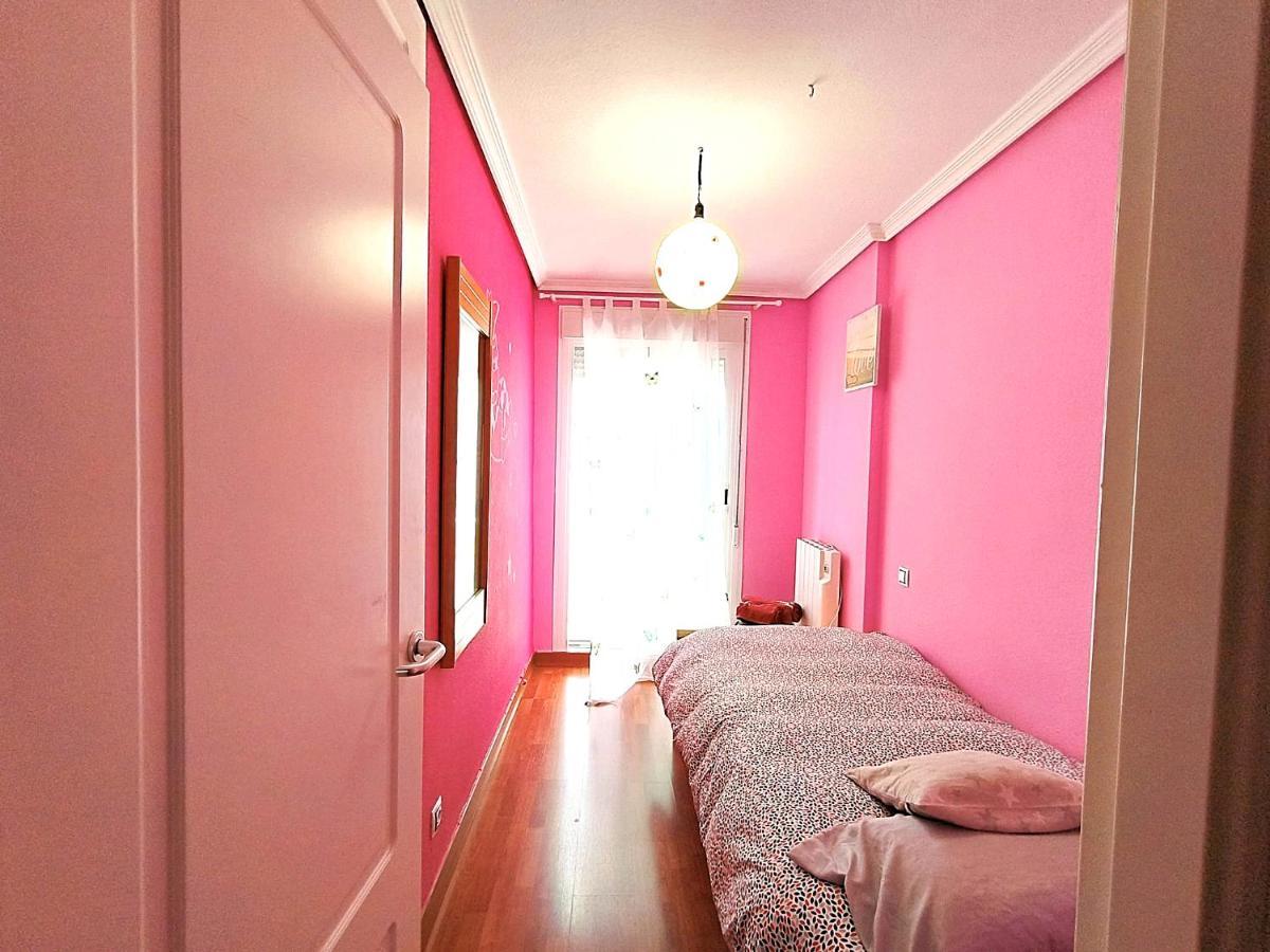Stunning Two Level In Marina Apartament *