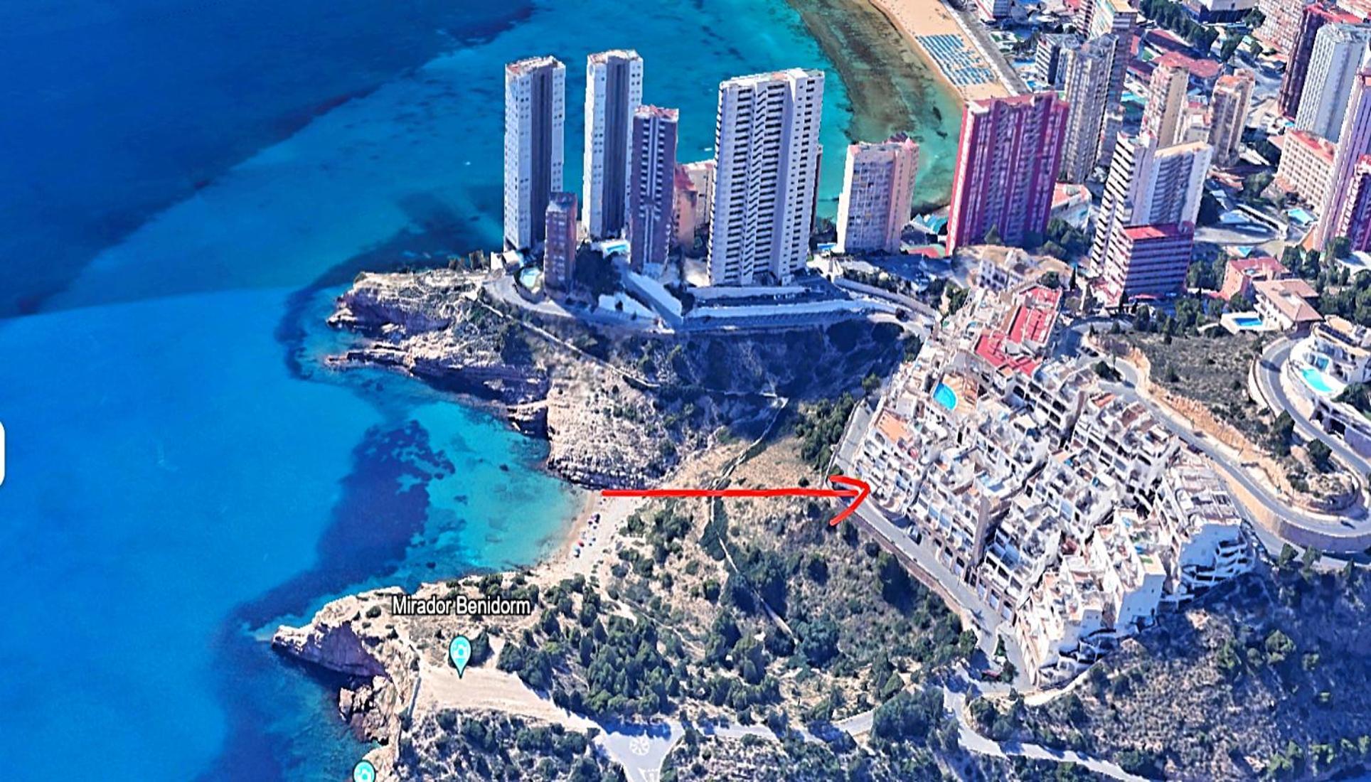 Stunning Two Level In Marina Apartament *